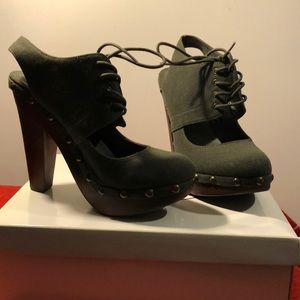 Steve Madden lace up heel👠 Brand New!!